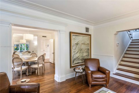 House in Coral Gables, Florida 4 bedrooms, 199.65 sq.m. № 1948043 - photo 25