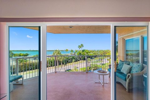 Condominio en venta en Saint Petersburg, Florida, 3 dormitorios, 135.17 m2 № 2095908 - foto 6