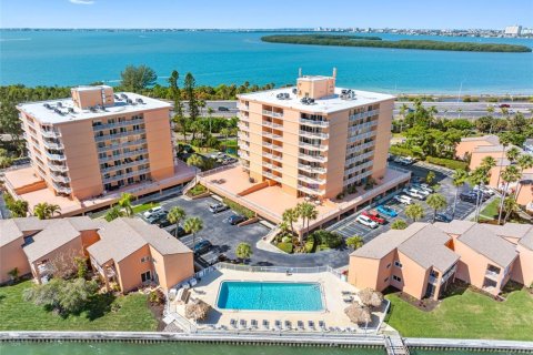 Condominio en venta en Saint Petersburg, Florida, 3 dormitorios, 135.17 m2 № 2095908 - foto 4