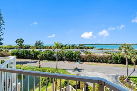 Condominio en venta en Saint Petersburg, Florida, 3 dormitorios, 135.17 m2 № 2095908 - foto 5