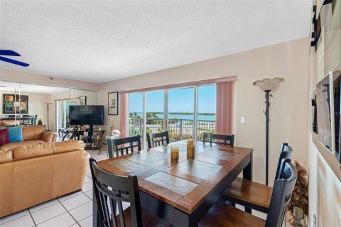 Condominio en venta en Saint Petersburg, Florida, 3 dormitorios, 135.17 m2 № 2095908 - foto 14