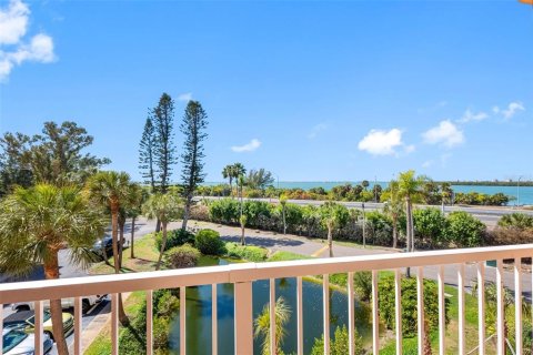 Condominio en venta en Saint Petersburg, Florida, 3 dormitorios, 135.17 m2 № 2095908 - foto 24