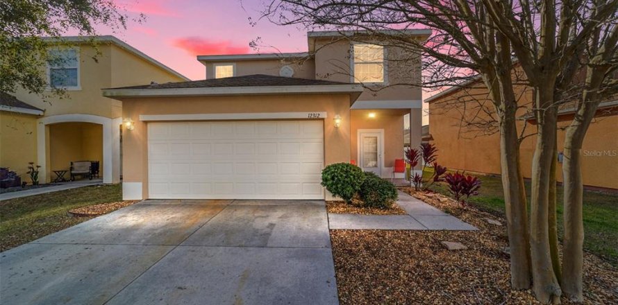 Villa ou maison à Oxford, Floride 4 chambres, 177.63 m2 № 1557856
