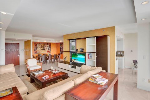 Кондоминиум с 2 спальнями в Авентура, Флорида № 2024626