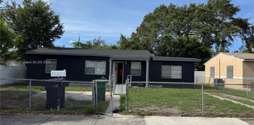 Villa ou maison à Miami, Floride 4 chambres, 152.92 m2 № 1807919