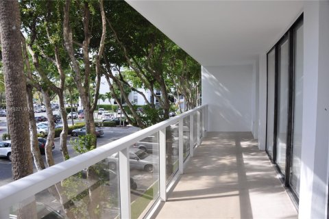 Condo in Aventura, Florida, 2 bedrooms  № 1850522 - photo 8
