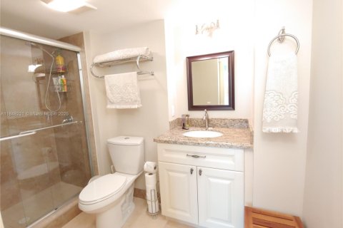 Condo in Aventura, Florida, 2 bedrooms  № 1850522 - photo 6