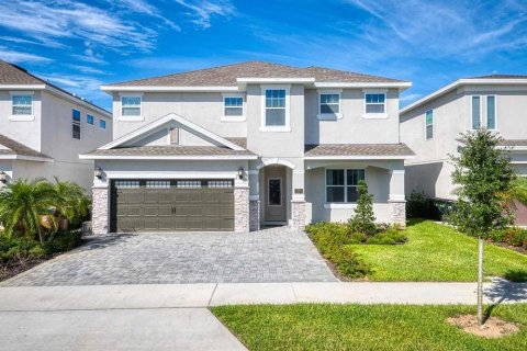 House in Kissimmee, Florida 5 bedrooms, 273.6 sq.m. № 1662471 - photo 1
