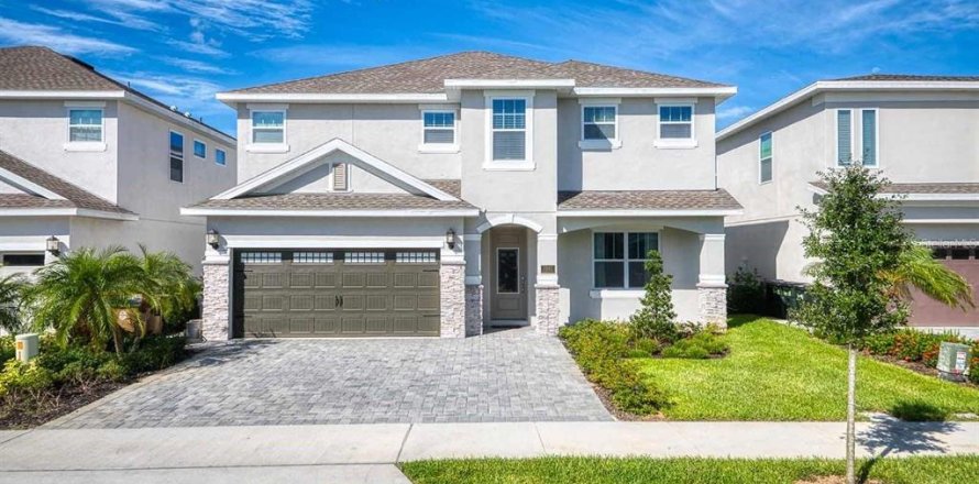 House in Kissimmee, Florida 5 bedrooms, 273.6 sq.m. № 1662471