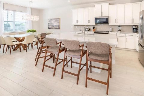 House in Kissimmee, Florida 5 bedrooms, 273.6 sq.m. № 1662471 - photo 7