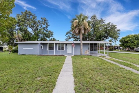 Casa en Port Charlotte, Florida 3 dormitorios, 122.82 m2 № 2219878