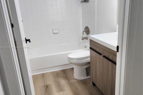 Copropriété à vendre à Doral, Floride: 2 chambres, 111.2 m2 № 1923057 - photo 6