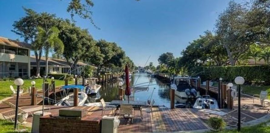 Condominio en Pompano Beach, Florida, 2 dormitorios  № 1146194