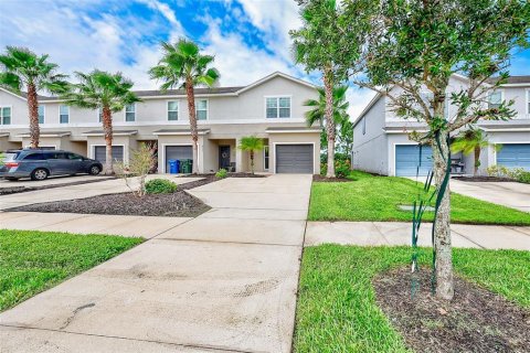 Touwnhouse à vendre à Sarasota, Floride: 3 chambres, 163.32 m2 № 2374106 - photo 2