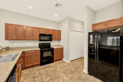 Touwnhouse à vendre à Sarasota, Floride: 3 chambres, 163.32 m2 № 2374106 - photo 8