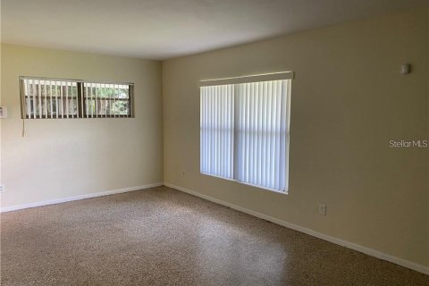 Villa ou maison à louer à Sanford, Floride: 3 chambres, 101.26 m2 № 2414026 - photo 4