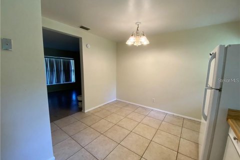 Villa ou maison à louer à Sanford, Floride: 3 chambres, 101.26 m2 № 2414026 - photo 8
