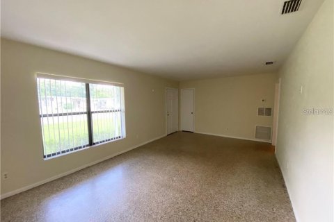 Villa ou maison à louer à Sanford, Floride: 3 chambres, 101.26 m2 № 2414026 - photo 3