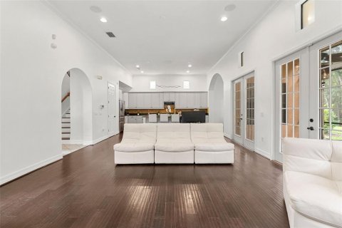 Villa ou maison à vendre à Tampa, Floride: 4 chambres, 294.96 m2 № 2408066 - photo 13