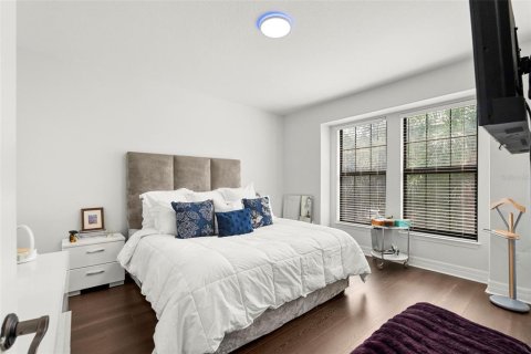 Villa ou maison à vendre à Tampa, Floride: 4 chambres, 294.96 m2 № 2408066 - photo 29