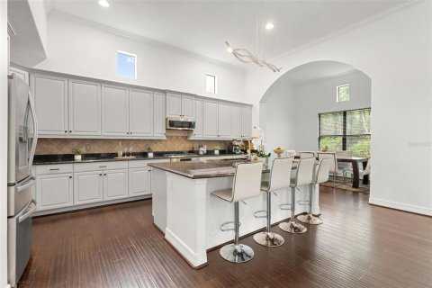 Villa ou maison à vendre à Tampa, Floride: 4 chambres, 294.96 m2 № 2408066 - photo 6