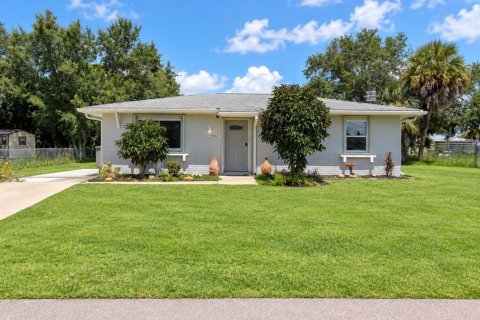 House in Port Charlotte, Florida 2 bedrooms, 84.73 sq.m. № 2329101
