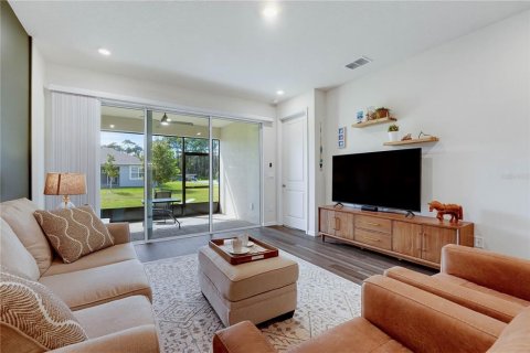 House in Ormond Beach, Florida 2 bedrooms, 151.06 sq.m. № 2420625 - photo 13