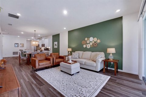 House in Ormond Beach, Florida 2 bedrooms, 151.06 sq.m. № 2420625 - photo 12