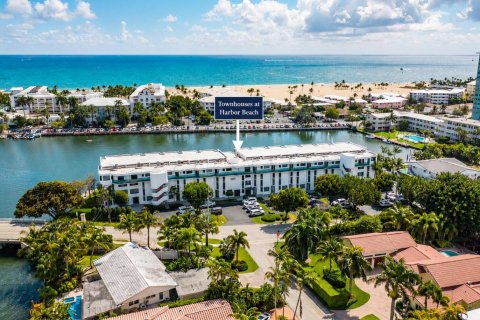 Touwnhouse à Fort Lauderdale, Floride 2 chambres, 166.3 m2 № 2288631