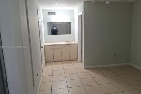 Copropriété à vendre à Miami, Floride: 2 chambres, 74.32 m2 № 2089047 - photo 5