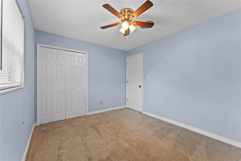 House in Orlando, Florida 5 bedrooms, 223.99 sq.m. № 1592870 - photo 17