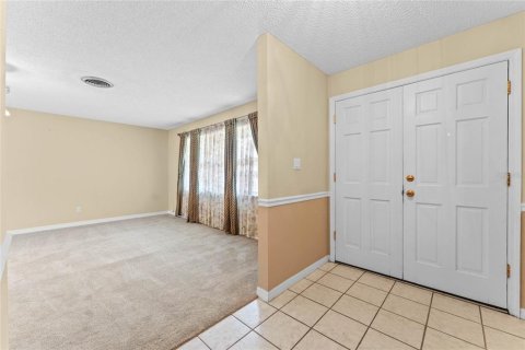 House in Orlando, Florida 5 bedrooms, 223.99 sq.m. № 1592870 - photo 4