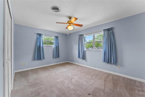 House in Orlando, Florida 5 bedrooms, 223.99 sq.m. № 1592870 - photo 13