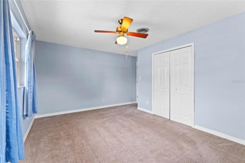 House in Orlando, Florida 5 bedrooms, 223.99 sq.m. № 1592870 - photo 14