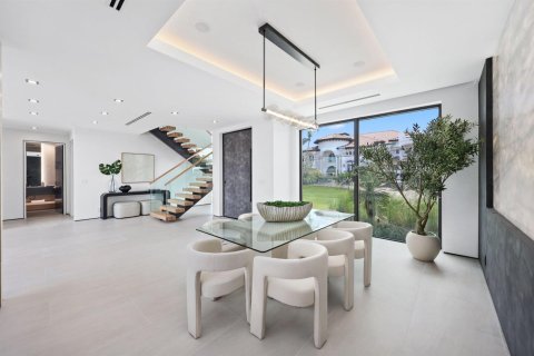 Casa en venta en Fort Lauderdale, Florida, 5 dormitorios, 533.26 m2 № 2342781 - foto 15