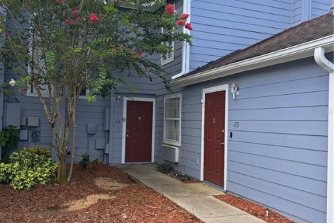 Townhouse in Davenport, Florida 3 bedrooms, 162.39 sq.m. № 1895202 - photo 1