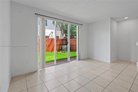 Touwnhouse à louer à Homestead, Floride: 4 chambres, 143.44 m2 № 2013942 - photo 20