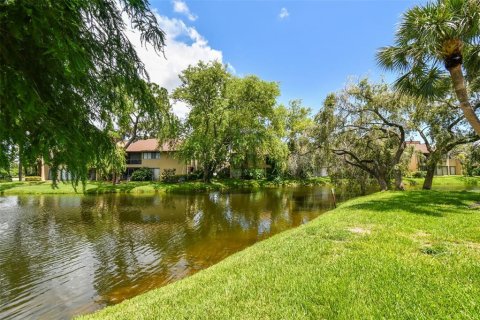 Condominio en venta en Saint Petersburg, Florida, 2 dormitorios, 90.58 m2 № 1562164 - foto 12