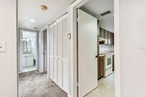Condominio en venta en Saint Petersburg, Florida, 2 dormitorios, 90.58 m2 № 1562164 - foto 25