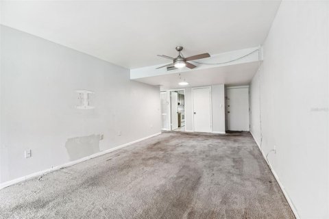 Condominio en venta en Saint Petersburg, Florida, 2 dormitorios, 90.58 m2 № 1562164 - foto 19