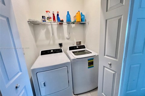 Adosado en venta en Davie, Florida, 4 dormitorios, 173.08 m2 № 2017216 - foto 19
