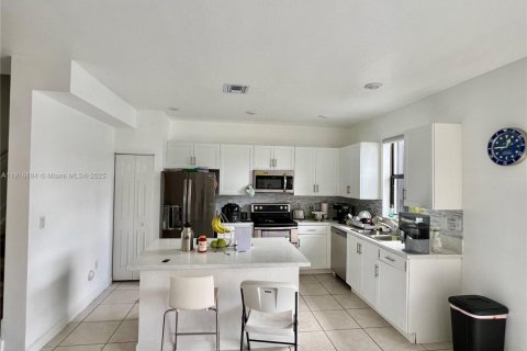 Adosado en venta en Davie, Florida, 4 dormitorios, 173.08 m2 № 2017216 - foto 5