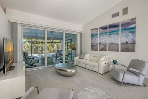House in Sarasota, Florida 3 bedrooms, 255.95 sq.m. № 2396311 - photo 7