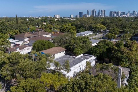 Propiedad comercial en venta en Miami, Florida, 263.56 m2 № 2054825 - foto 20