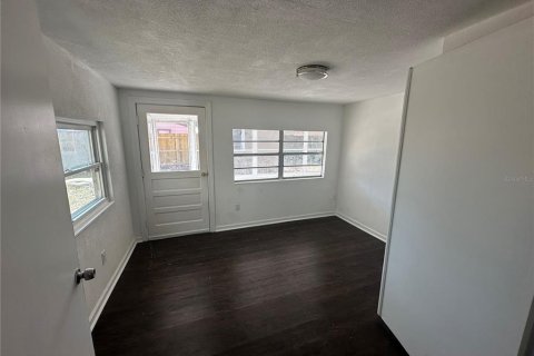 Villa ou maison à vendre à Tampa, Floride: 5 chambres, 171.31 m2 № 1521080 - photo 3