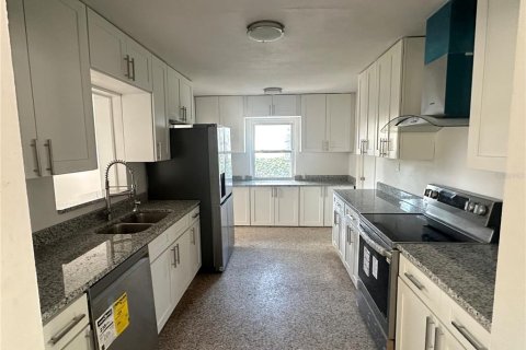 Villa ou maison à vendre à Tampa, Floride: 5 chambres, 171.31 m2 № 1521080 - photo 7