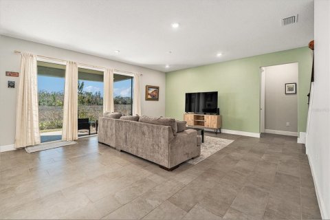 House in Lutz, Florida 4 bedrooms, 304.25 sq.m. № 1545829 - photo 5