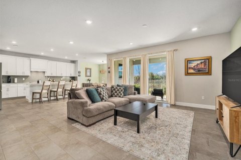 House in Lutz, Florida 4 bedrooms, 304.25 sq.m. № 1545829 - photo 10
