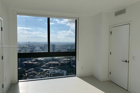 Купить кондоминиум в Майами, Флорида 2 спальни, 87.7м2, № 1957982 - фото 6