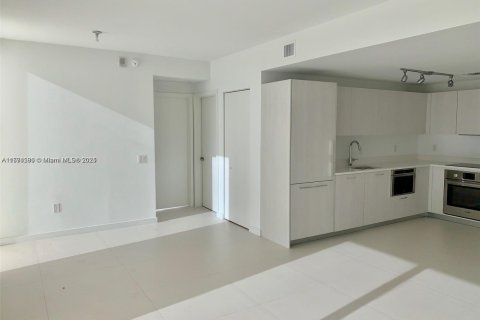 Купить кондоминиум в Майами, Флорида 2 спальни, 87.7м2, № 1957982 - фото 3